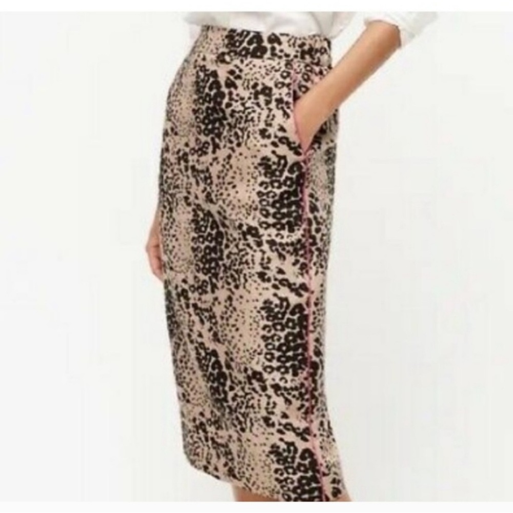 Linen blend leopard cheetah print pencil skirt NWT, size 6